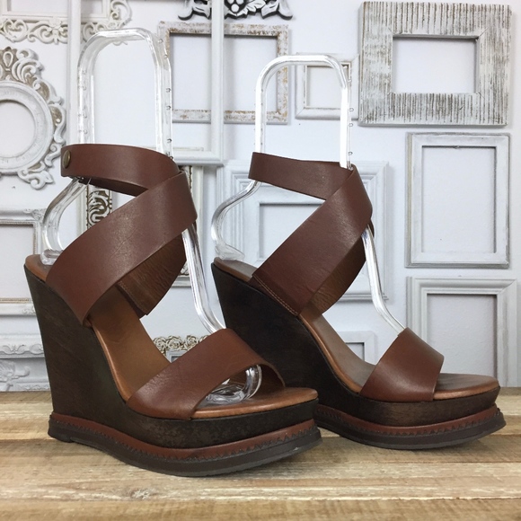 Diane Von Furstenberg Shoes - DVF | Omni Wedge Sandal Leather & Wood Size 8.5